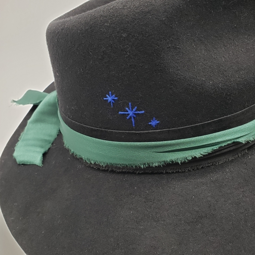 Lack Of Color Med 57cm Black Wool Hat Blue Feather green black band embroidered - Picture 5 of 11